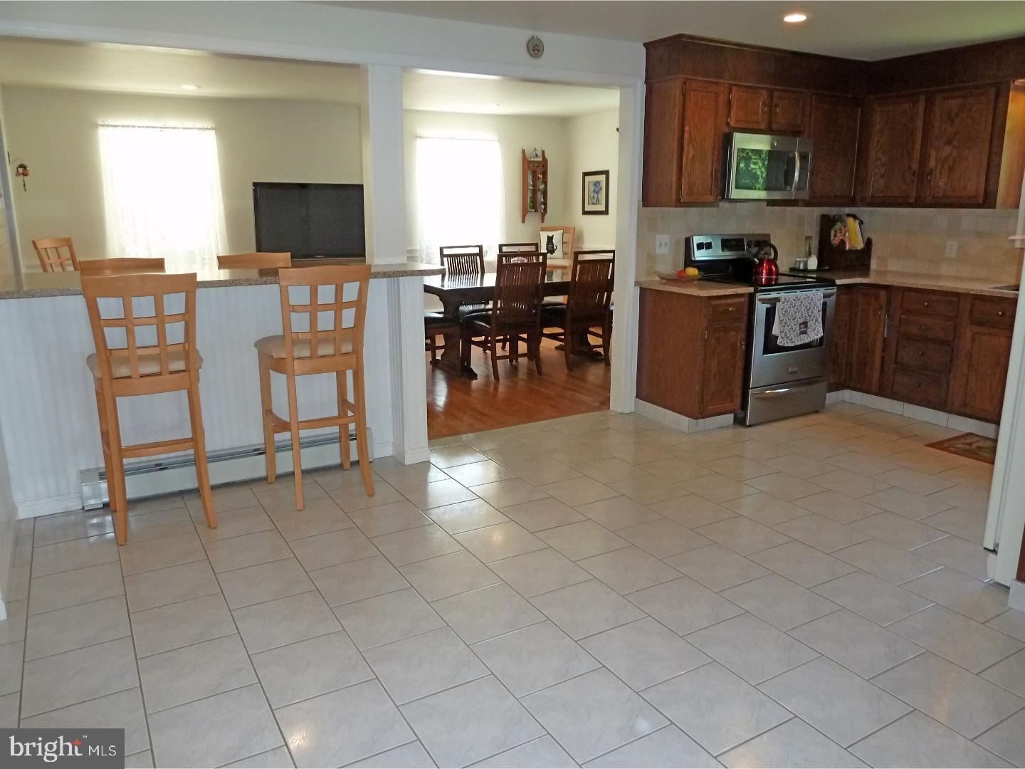 60 Elfreth Road Huntingdon Valley, PA 19006 - Photo 3 of 24 Kitchen