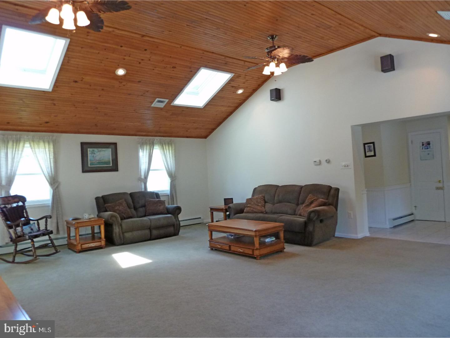 60 Elfreth Road Huntingdon Valley, PA 19006 - Photo 6 of 24 Great Room