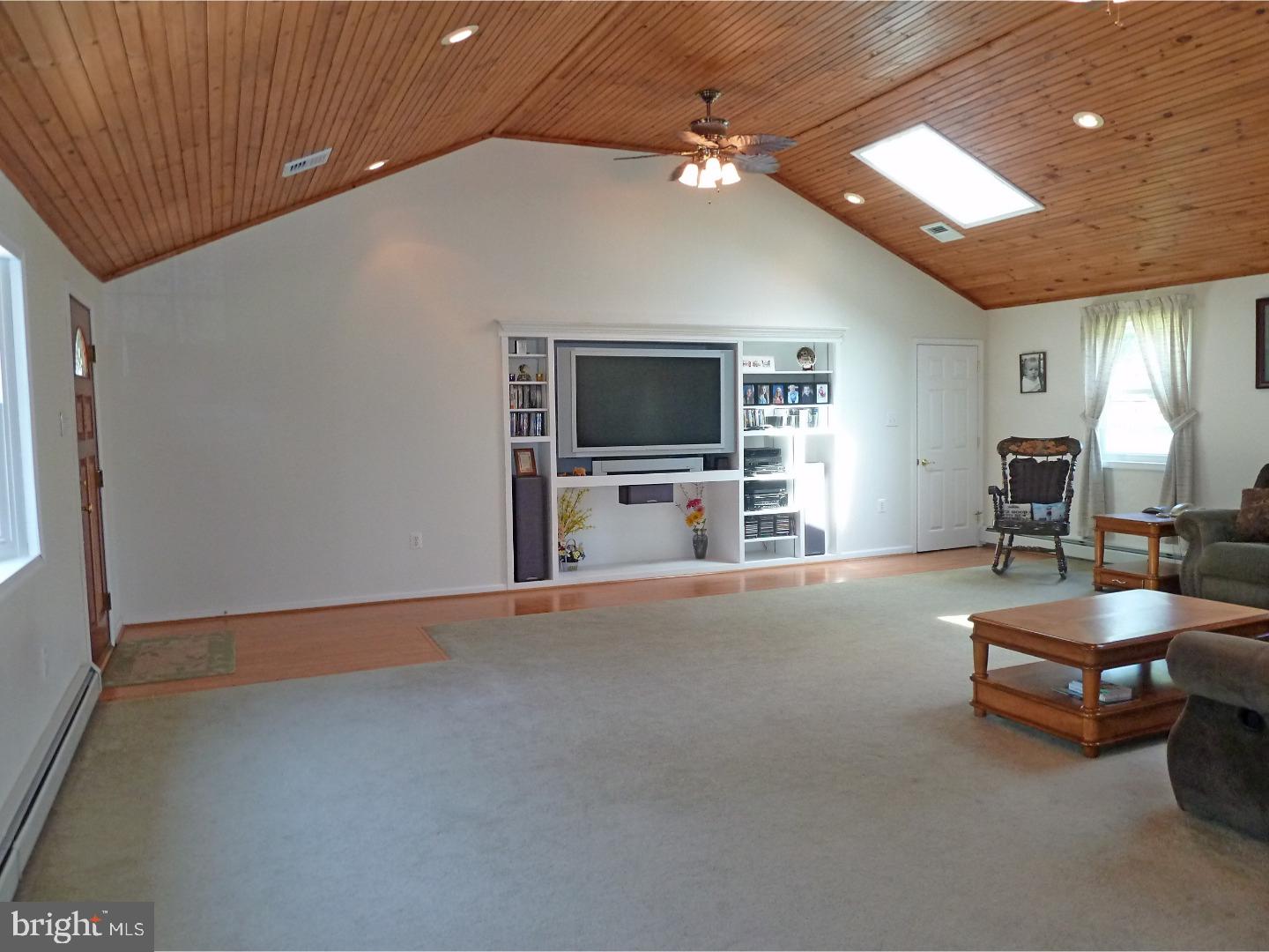 60 Elfreth Road Huntingdon Valley, PA 19006 - Photo 7 of 24 Great Room