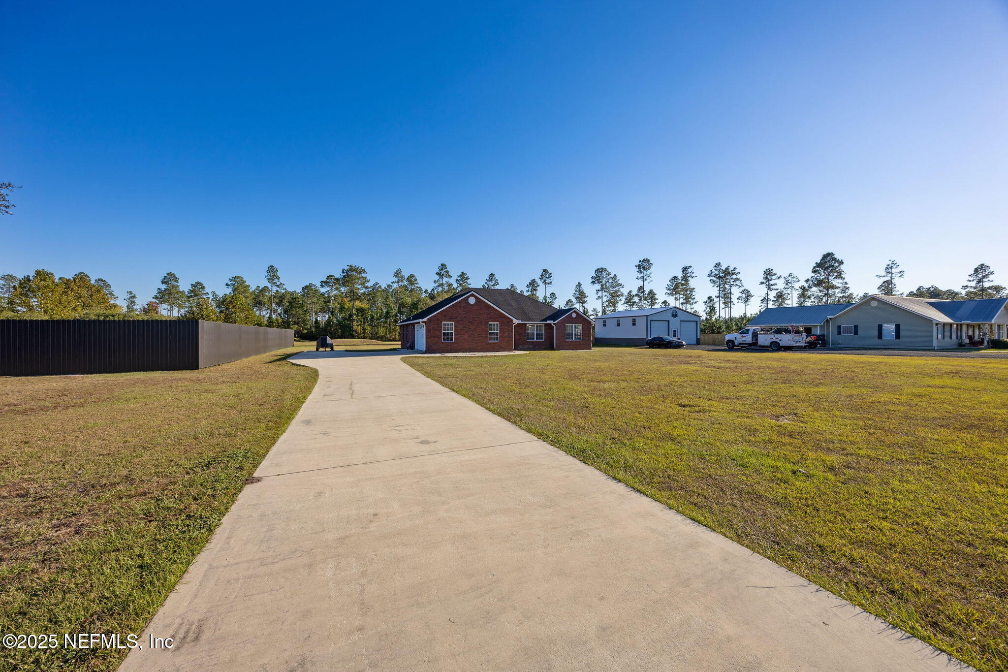 171397 Andrews Road Hilliard, FL 32046 - Photo 31 of 32 Plenty of Parking!