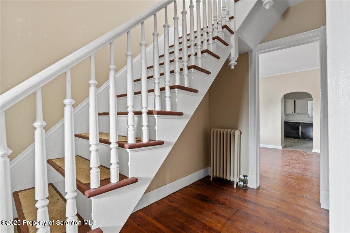 926 Main Street Avoca, PA 18641 - Photo 9 of 42 Stairway