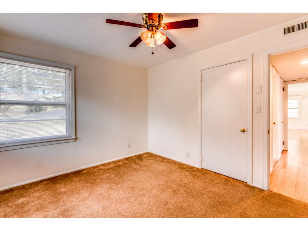 211 Hillside Road Johnson City, TN 37601 - Photo 13 of 28 Photo 13