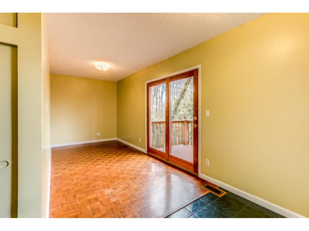 211 Hillside Road Johnson City, TN 37601 - Photo 8 of 28 Photo 8