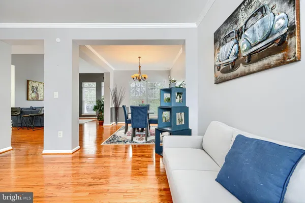 $524,900 | 18 Dinaden Circle, Pikesville, MD 21208