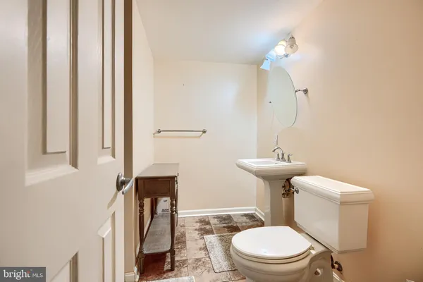 $524,900 | 18 Dinaden Circle, Pikesville, MD 21208
