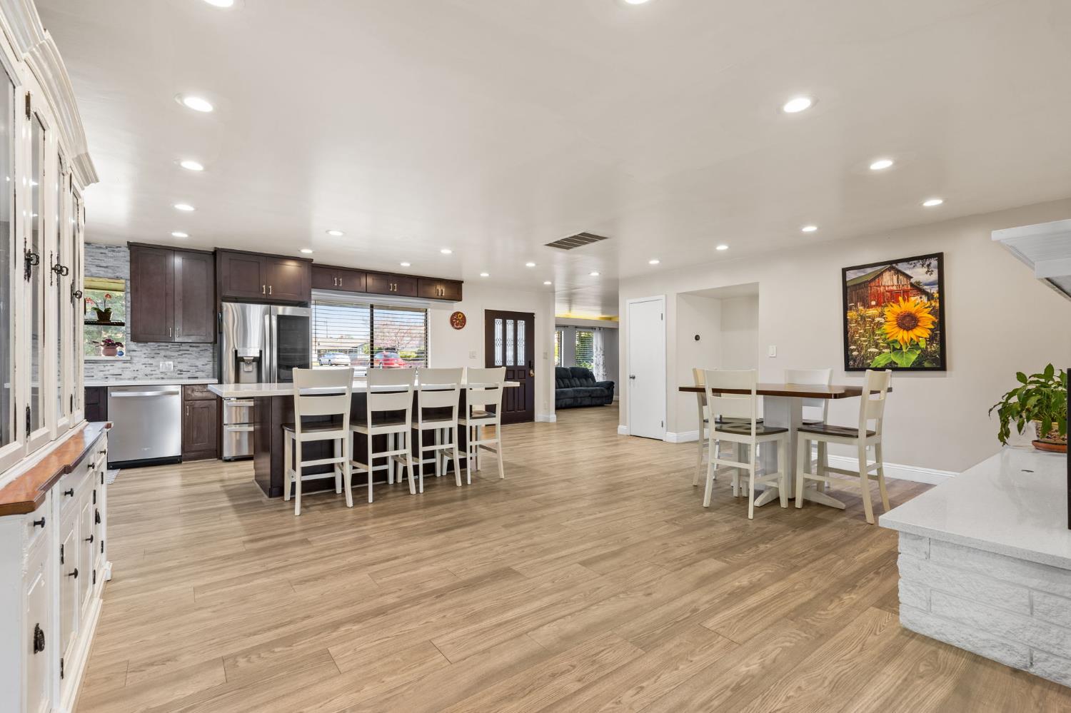 5108 Laurelview Avenue Carmichael, CA 95608 - Photo 13 of 36