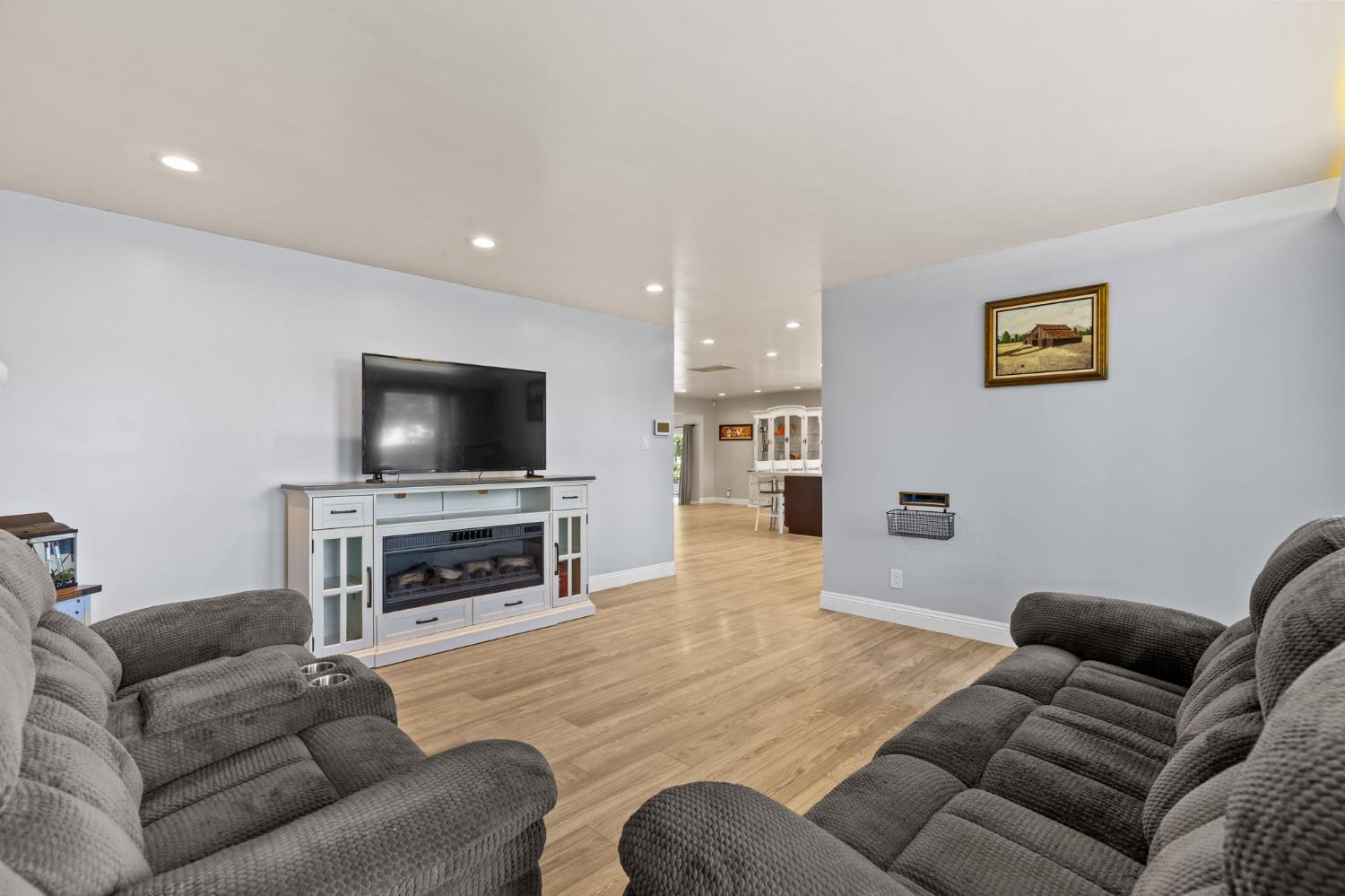 5108 Laurelview Avenue Carmichael, CA 95608 - Photo 22 of 36