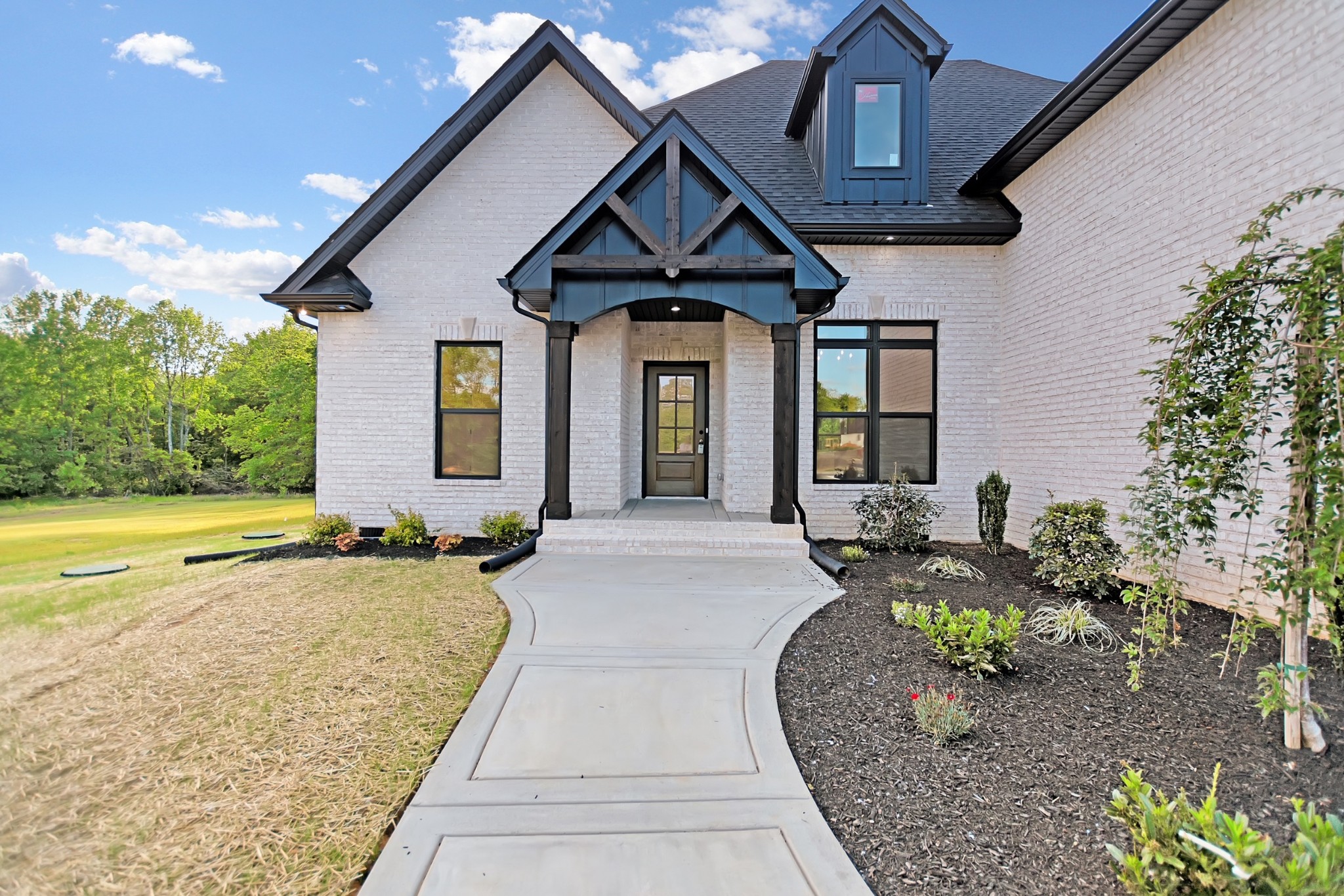 422 Young Road Pleasant View, TN 37146 - Photo 3 of 42 Gallery Image 3