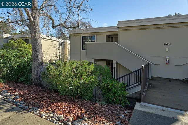 $359,000 | 1708 Oakmont Drive, Unit 1, Walnut Creek, CA 94595