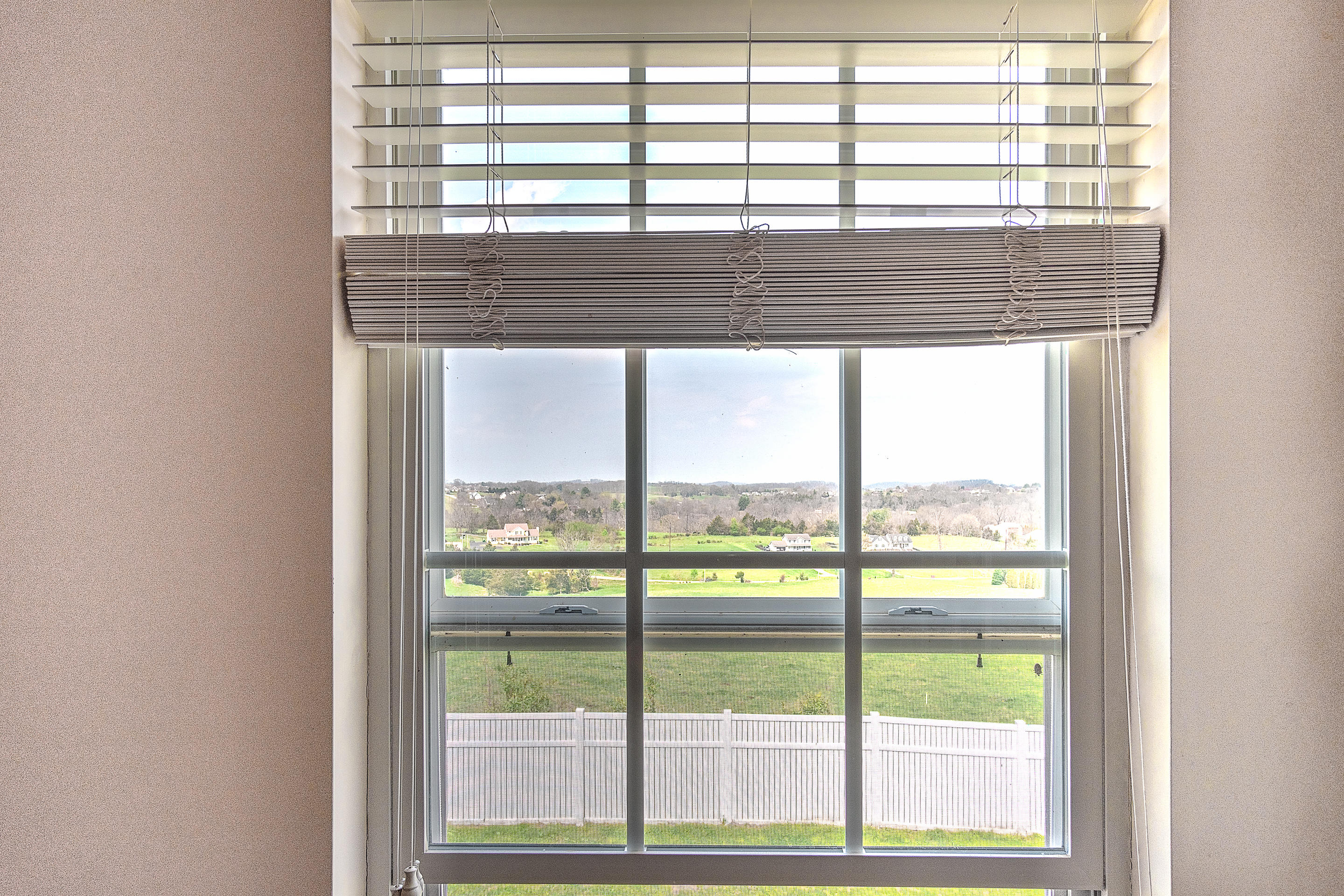 122 Azalea Ridge Johnson City, TN 37601 - Photo 20 of 26 interior_mls-23