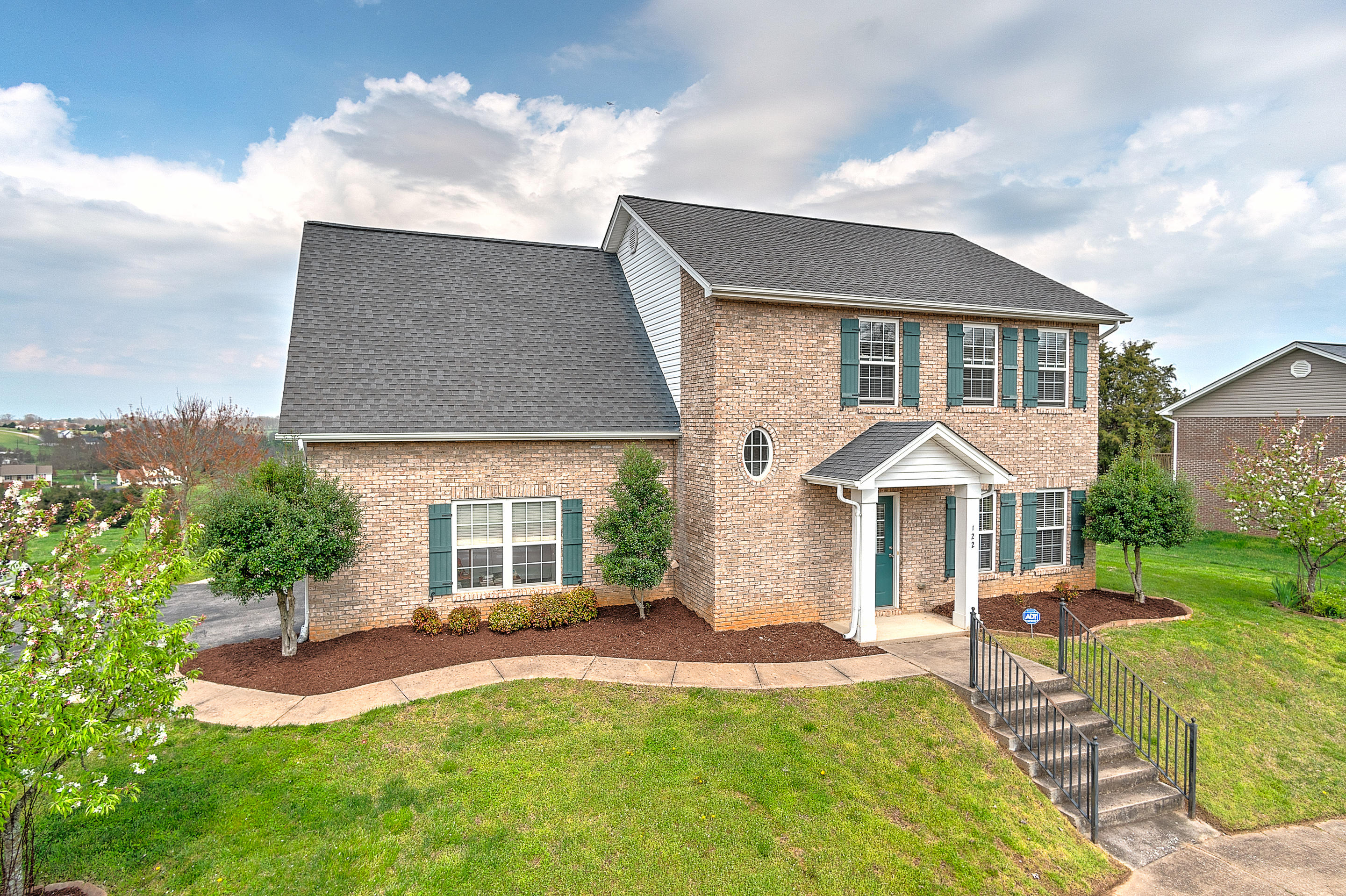 122 Azalea Ridge Johnson City, TN 37601 - Photo 2 of 26 exterior_mls-7