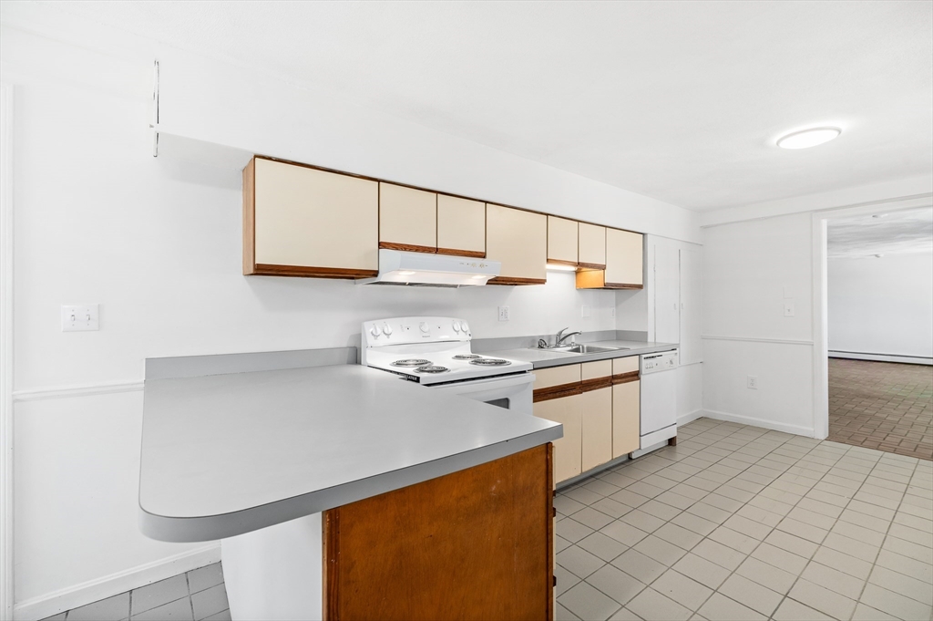 45-43 Englewood Road Gloucester, MA 01930 - Photo 20 of 37