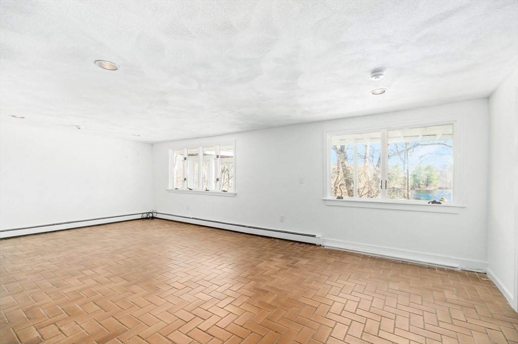 45-43 Englewood Road Gloucester, MA 01930 - Photo 22 of 37