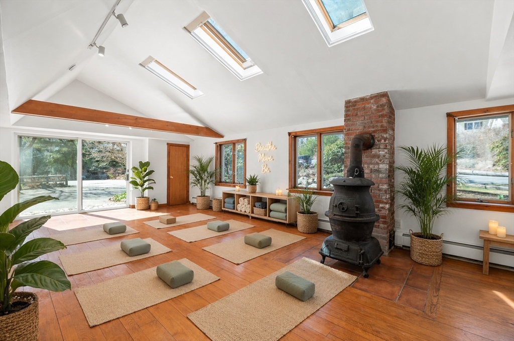 45-43 Englewood Road Gloucester, MA 01930 - Photo 29 of 37