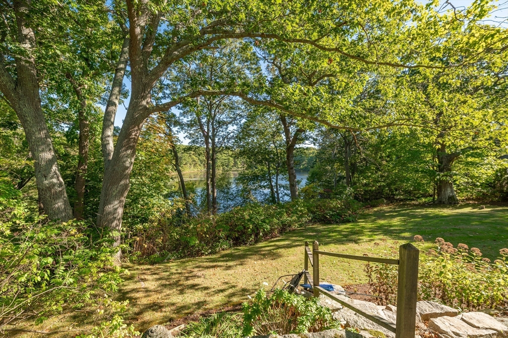 45-43 Englewood Road Gloucester, MA 01930 - Photo 35 of 37