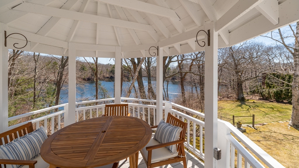 45-43 Englewood Road Gloucester, MA 01930 - Photo 7 of 37