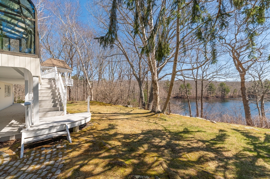 45-43 Englewood Road Gloucester, MA 01930 - Photo 8 of 37