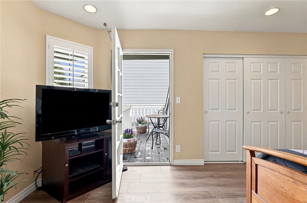 1842 Rory Lane, Unit 4 Simi Valley, CA 93063 - Photo 29 of 43 Gallery Image 29