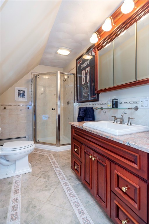 50 Crest Drive Cranston, RI 02921 - Photo 21 of 50 Upstairs bathroom