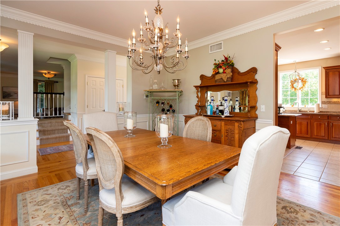 50 Crest Drive Cranston, RI 02921 - Photo 10 of 50 Dining Room