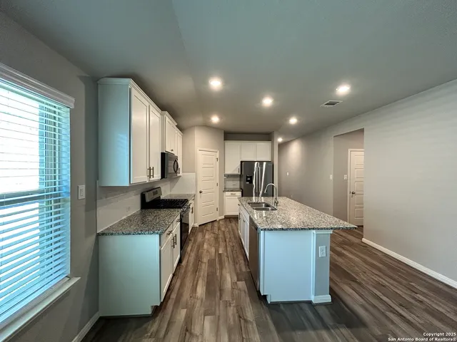 $2,395 | 13166 Maridell Park, San Antonio, TX 78253