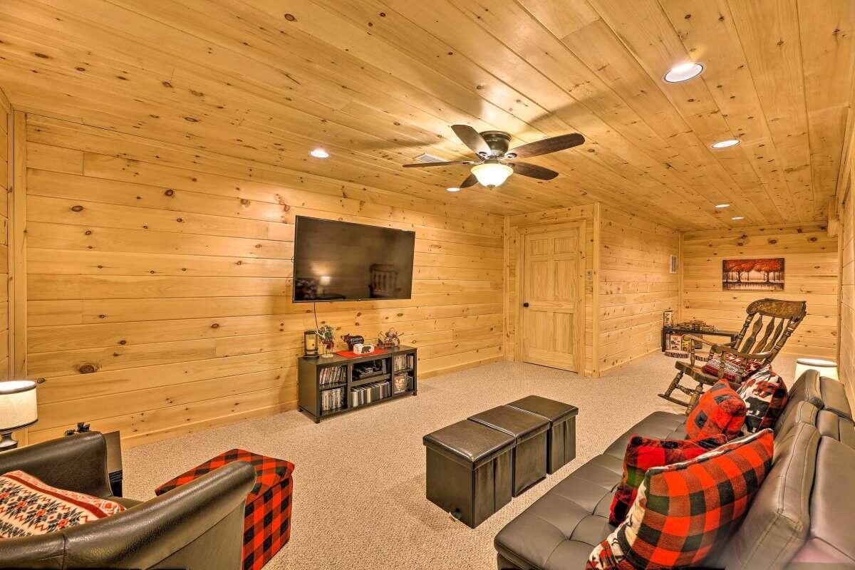 1306 Hunters Ridge Drive Cass, WV 24927 - Photo 30 of 38 Gallery Image 30