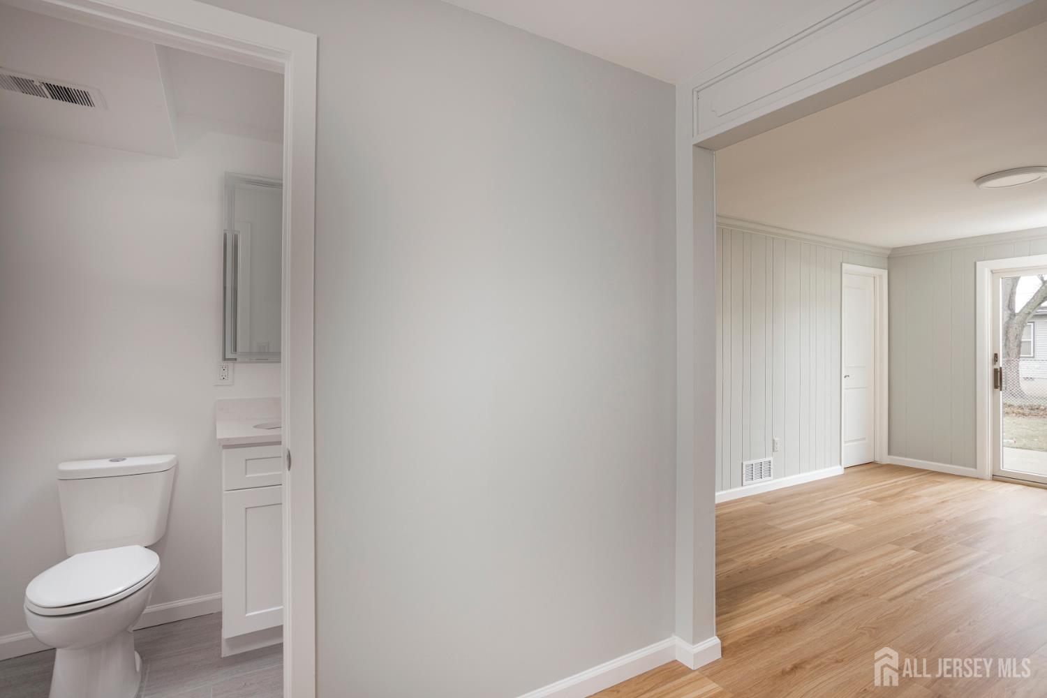 16 Outcalt Road Edison, NJ 08817 - Photo 16 of 29 Gallery Image 16
