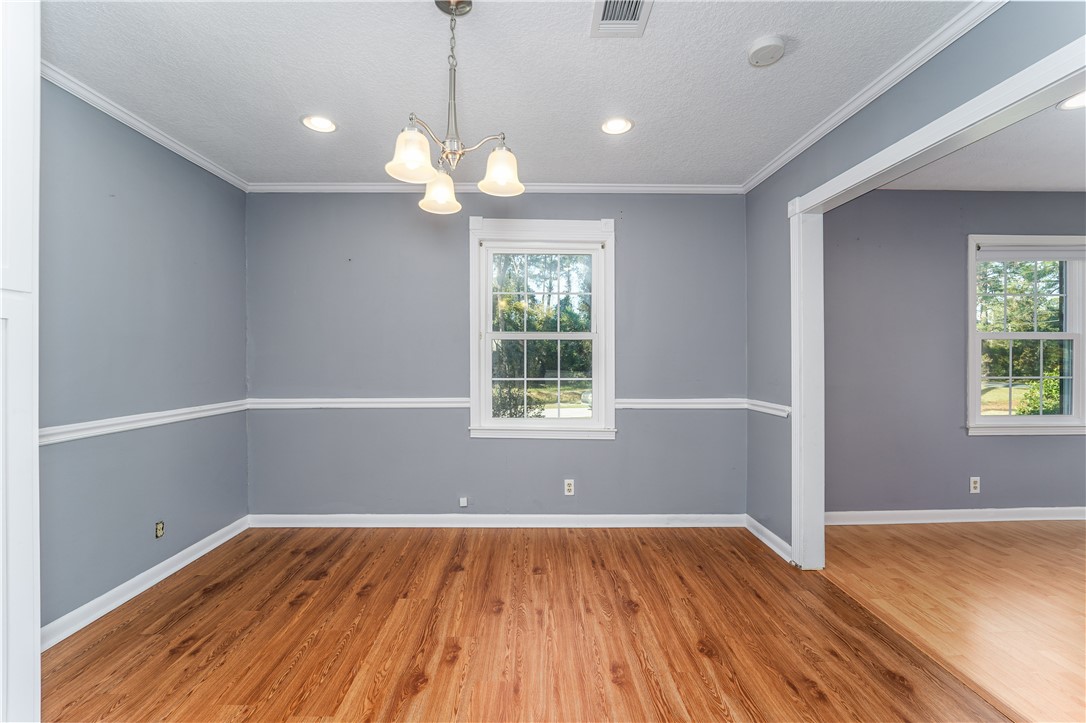 1502 Seminole Trail Waycross, GA 31501 - Photo 5 of 29