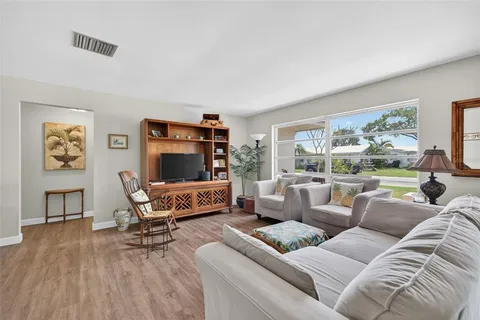 $415,000 | 9697 41st Street North, Pinellas Park, FL 33782