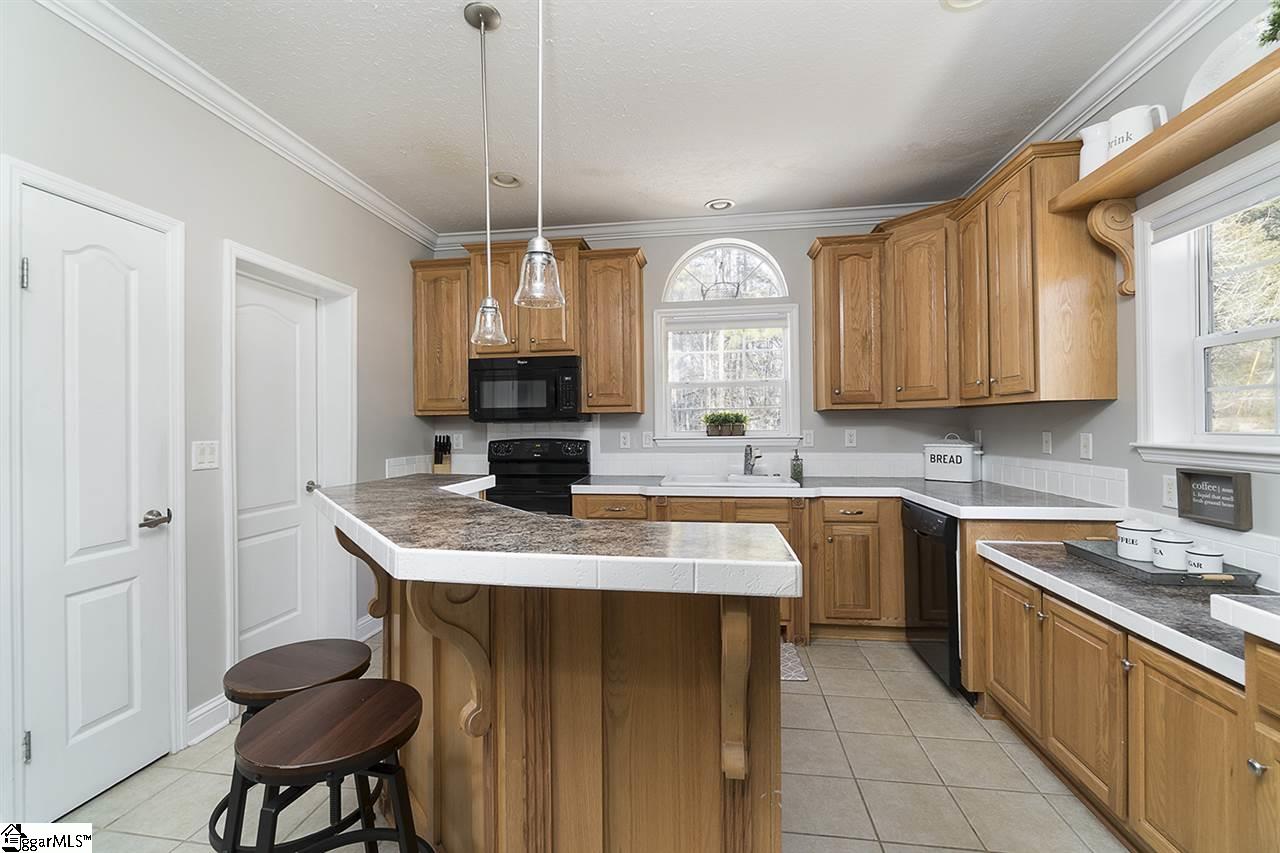 121 Knoxtowne Road Easley, SC 29640 - Photo 14 of 32