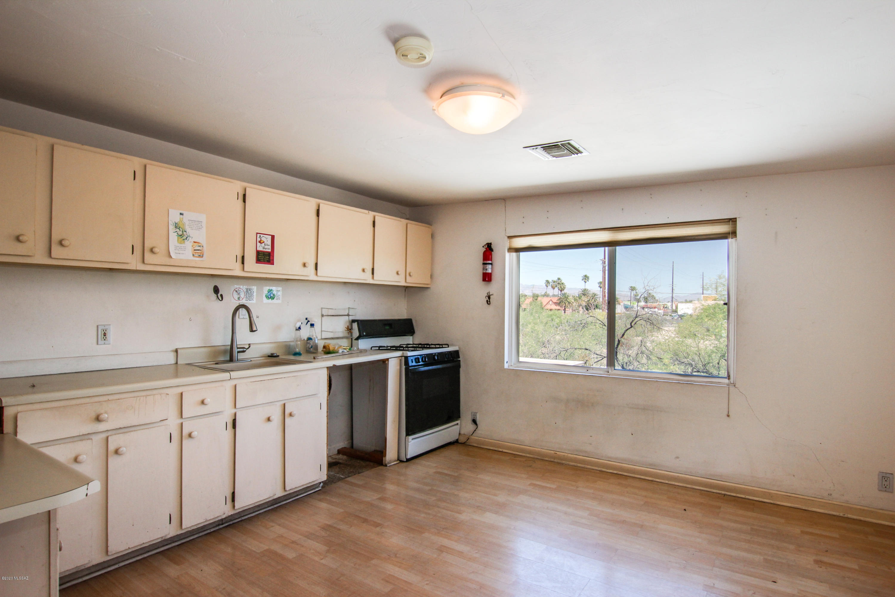 410 East Fort Lowell Road Tucson, AZ 85705 - Photo 6 of 14