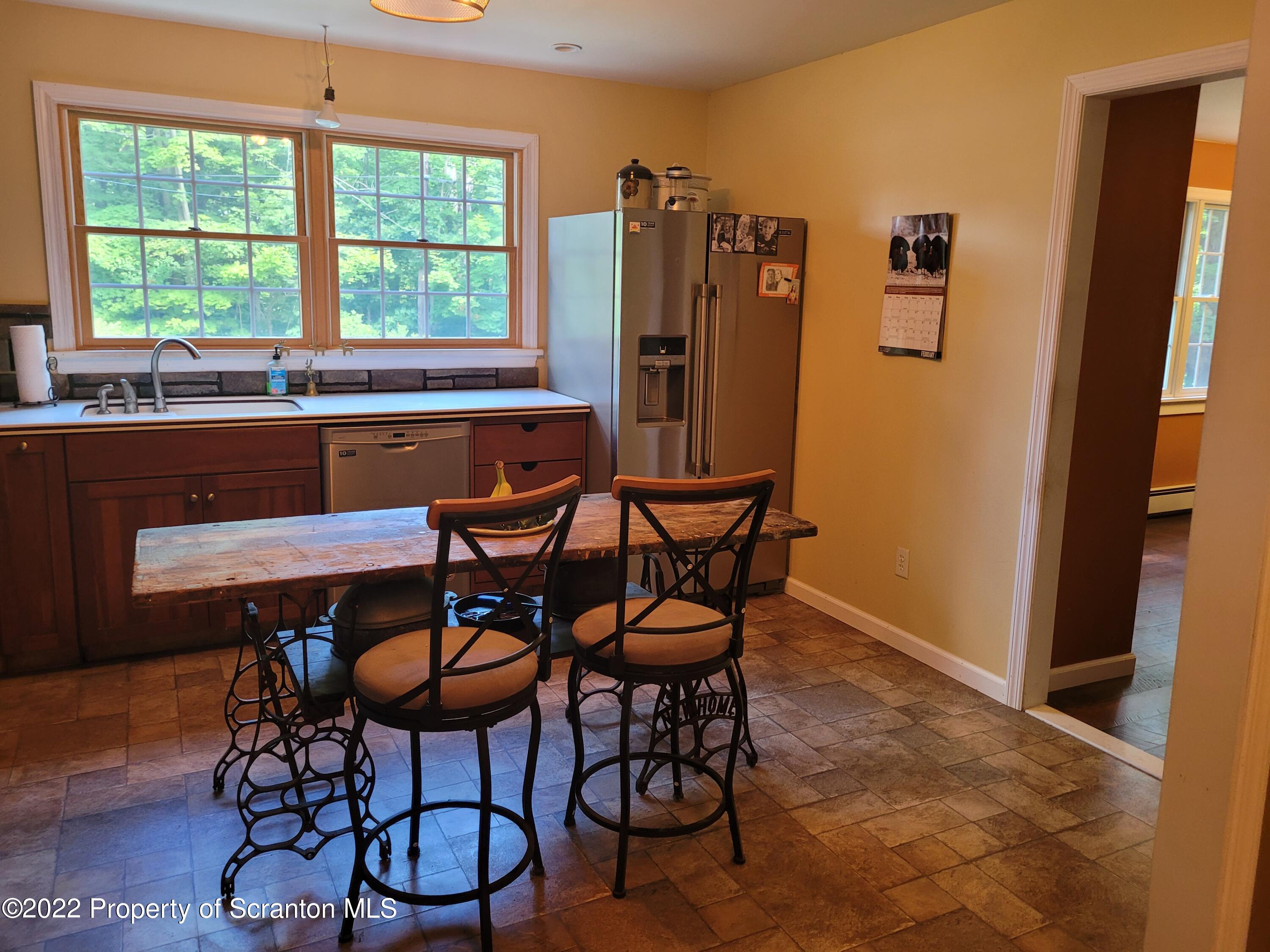 25 Bailor Road Moscow, PA 18444 - Photo 5 of 17 Gallery Image 5
