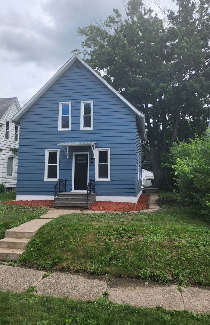1718 11th Street Moline, IL 61265 - Photo 1 of 30
