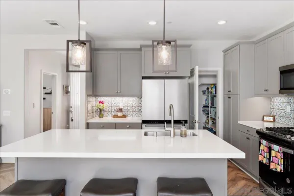 $725,000 | 11062 Renewal Drive, Rancho Cucamonga, CA 91730