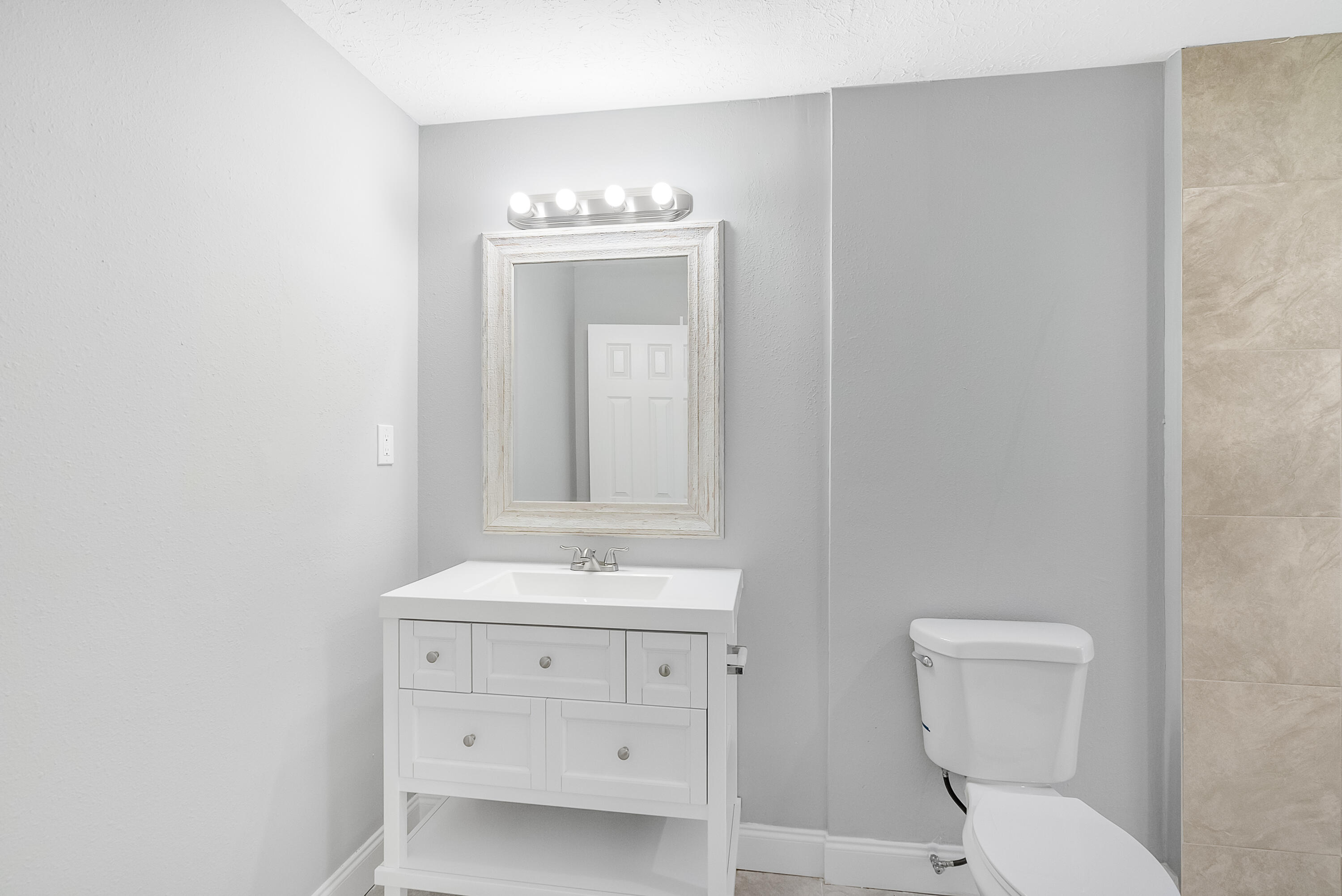 7202 Arthurs Road Fort Pierce, FL 34951 - Photo 11 of 35 Owner's En Suite