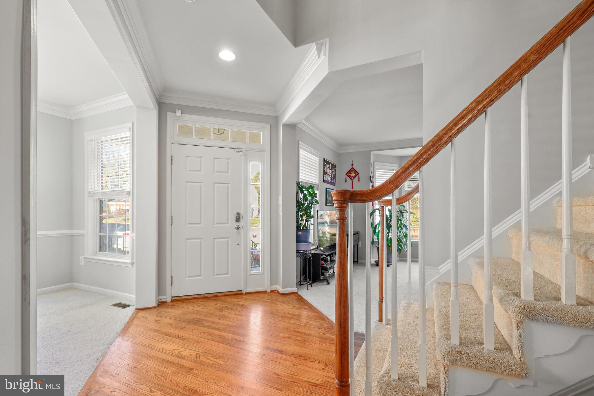 3671 Expedition Drive Triangle, VA 22172 - Photo 12 of 55 Spacious entryway