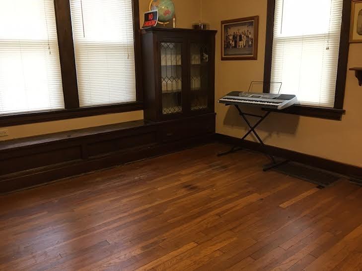 1301 Sharps Hill Road Pittsburgh, PA 15215 - Photo 11 of 23 Dining Room