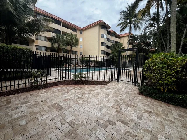 $1,950 | 7451 Northwest 16th Street, Unit 502, Plantation, FL 33313