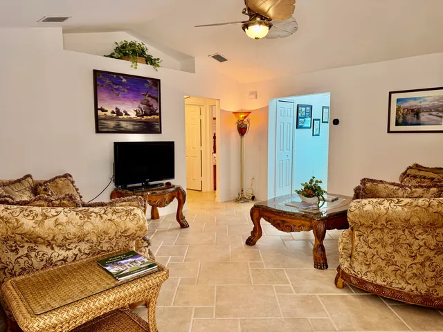 $359,000 | 2595 Southeast 6th Avenue, Okeechobee, FL 34974