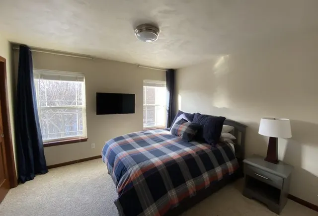 $335,000 | 1713 Oak Hollow Lane, Neenah, WI 54956