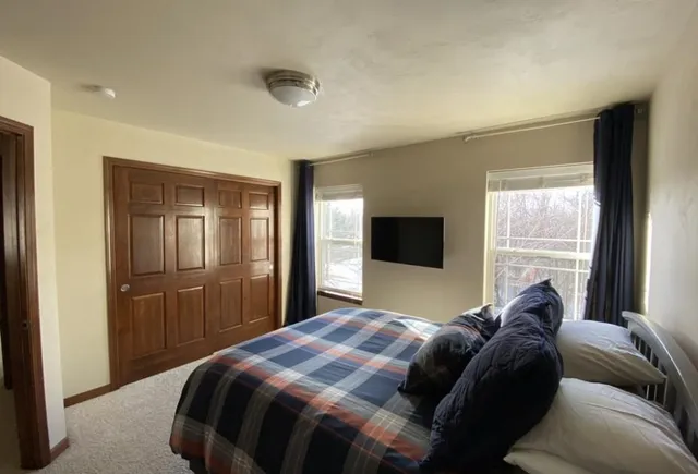 $335,000 | 1713 Oak Hollow Lane, Neenah, WI 54956