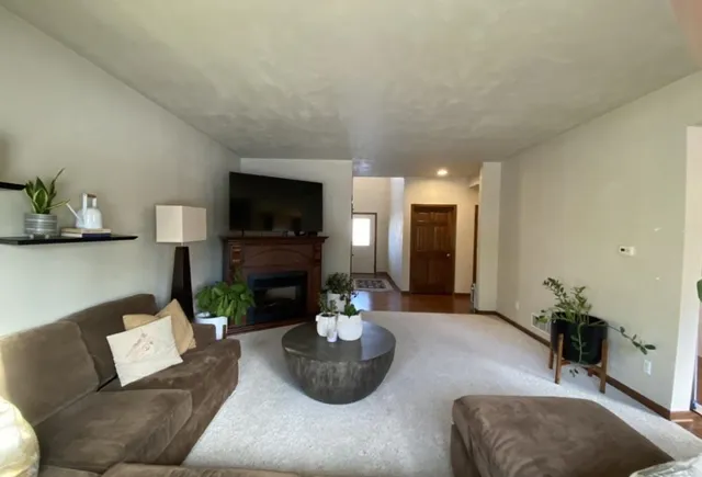 $335,000 | 1713 Oak Hollow Lane, Neenah, WI 54956