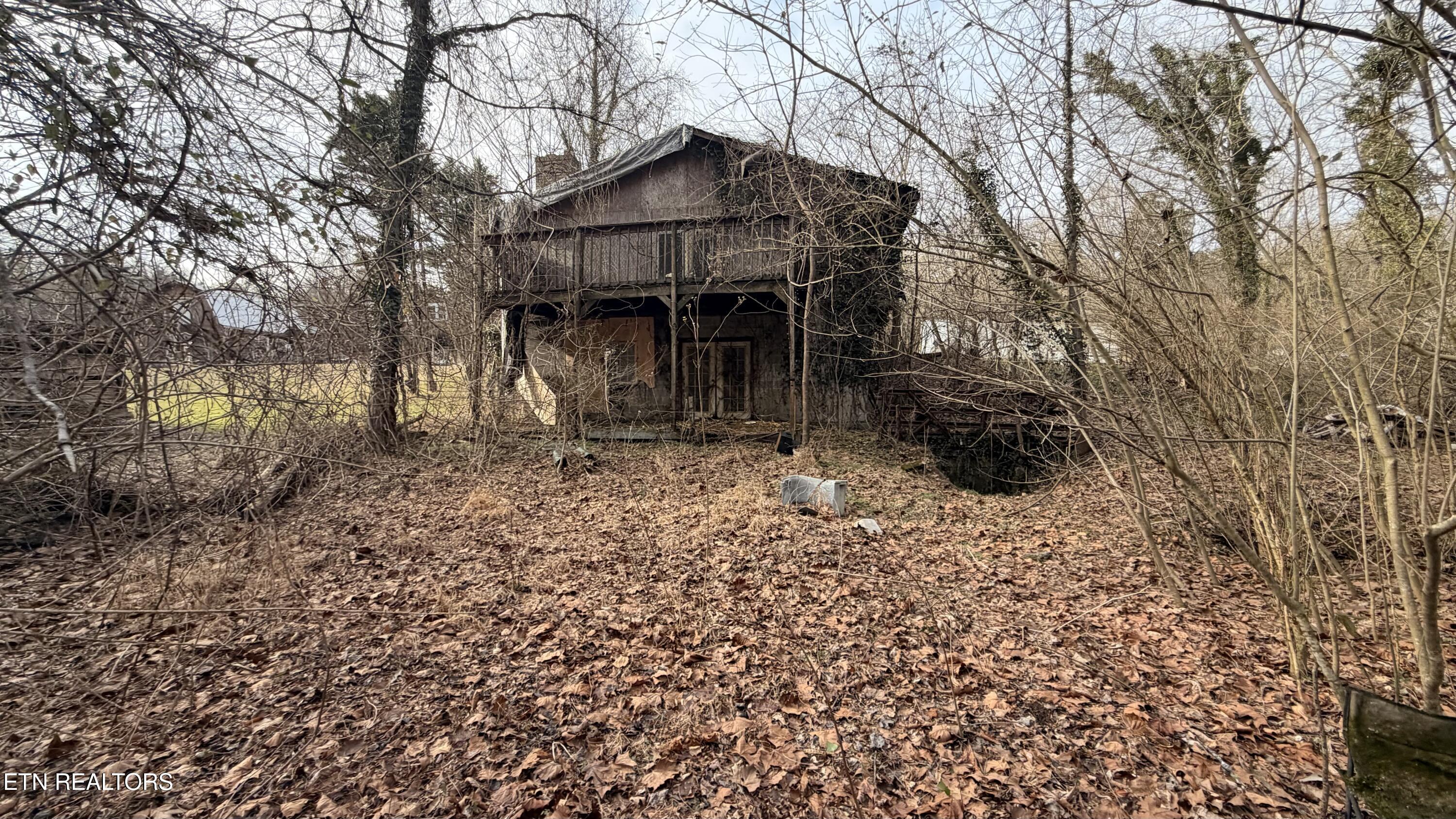 1747 East Old Topside Road Louisville, TN 37777 - Photo 19 of 22 FullSizeRender