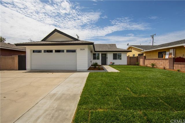 $640,000 | 12624 Gradwell Street, Lakewood, CA 90715