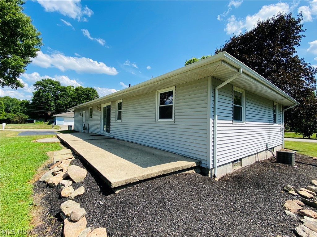 698 Carson Salt Springs Road Warren, OH 44481 - Photo 15 of 33 Gallery Image 15