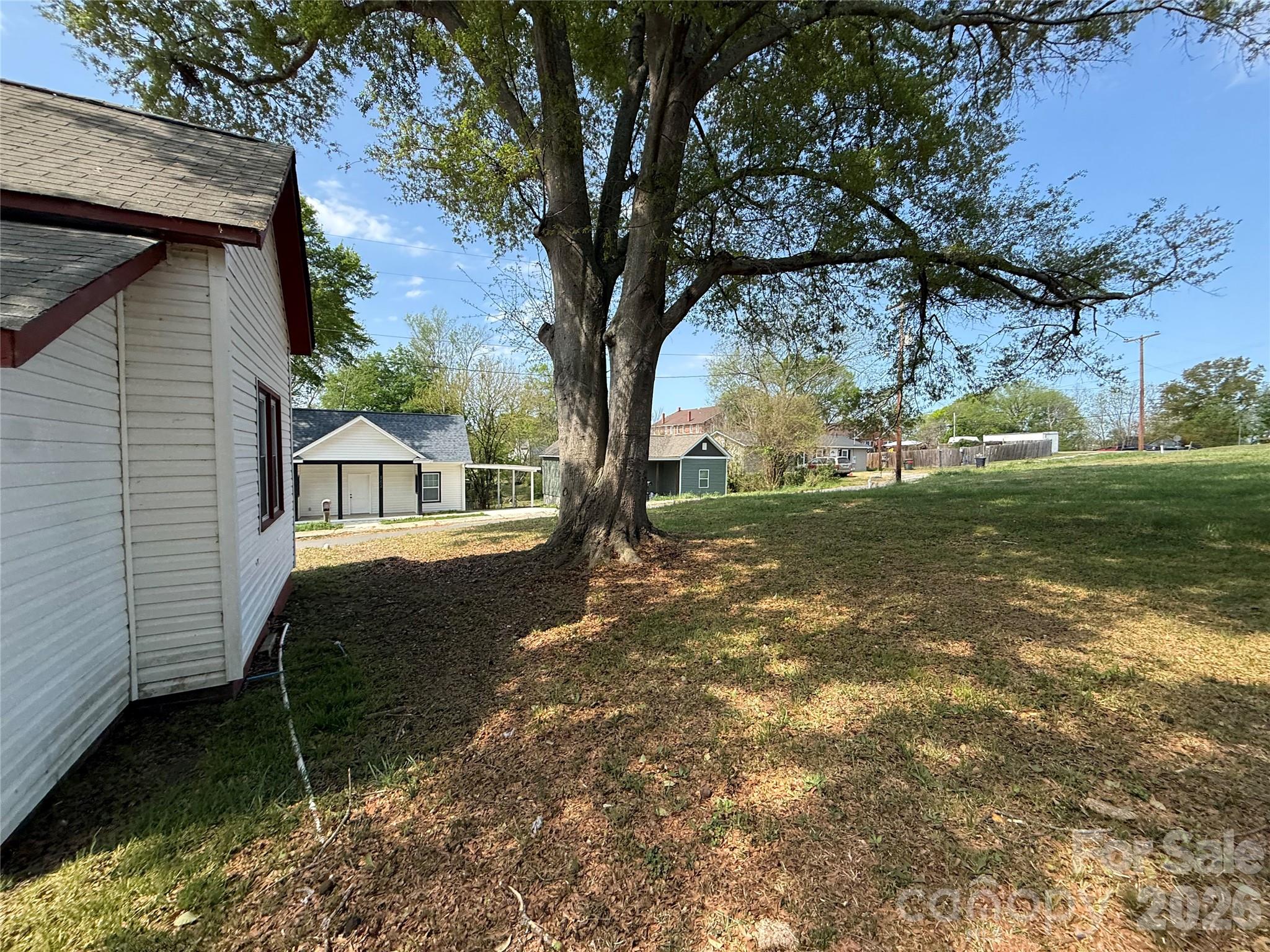 965 13th Street Lancaster, SC 29720 - Photo 5 of 17 a front view of house with yard