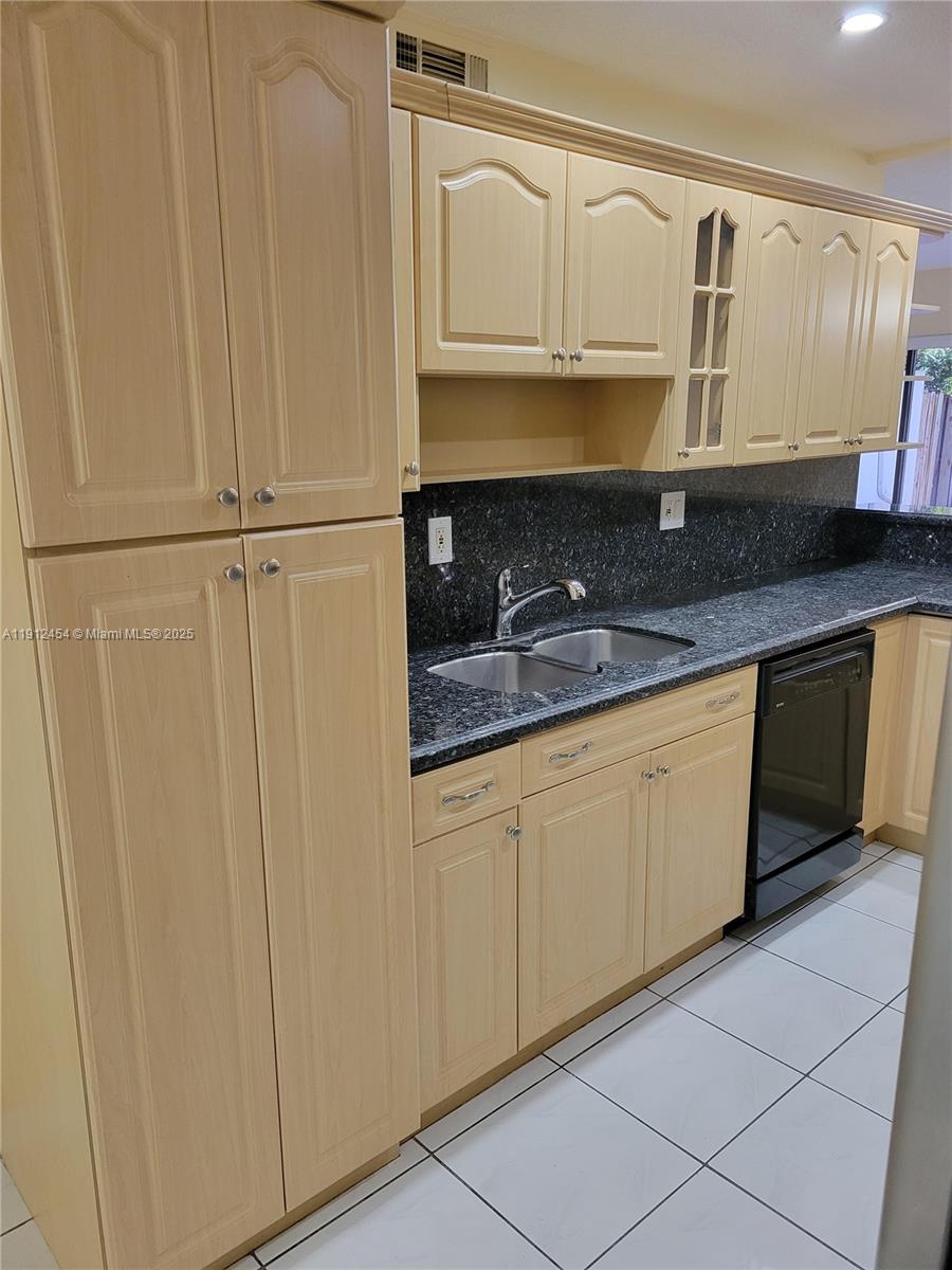 2750 North 34th Avenue, Unit 9G Hollywood, FL 33021 - Photo 24 of 29