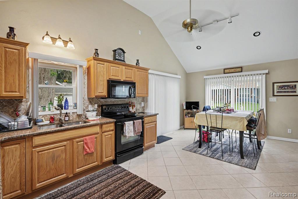 7313 Oak Road Lexington, MI 48450 - Photo 14 of 25 Gallery Image 14