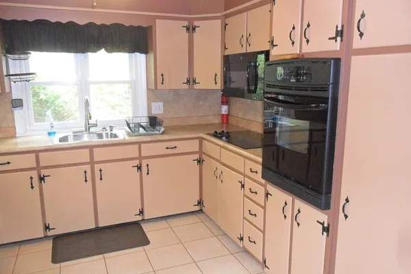 $2,900 | 295 A Winter Street, Ashland, MA 01721