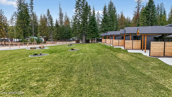 $925,000 | 33 Rebecca Lane, Nordman, ID 83848